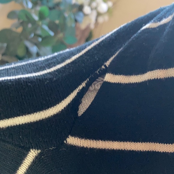 Sweater - Picture 3 of 5